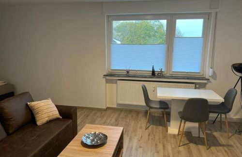 Eine modern renovierte Wohnung mit Balkonterrasse. - Foto 6