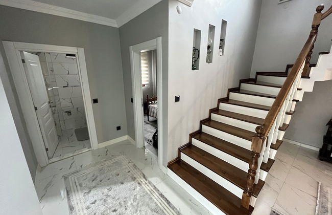 Garden House Villa - Photo 2