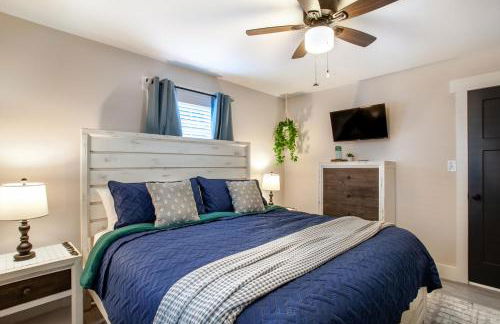 Blue Valley Inn - Hot Tub & Spacious Play Area! - Foto 34