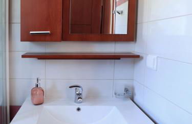 Gloria's House - Photo 18