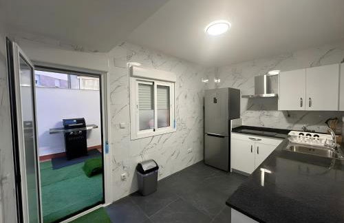 Mediterranean Breeze - Photo 17