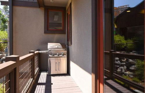 Luxury Northstar Home| hot tub| walk to ski lifts - Foto 31