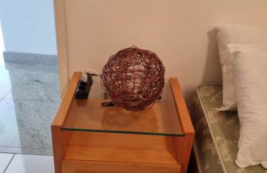 Apartamento Frente para o Mar - Varandão com Blindex - Vista para o Mar - 1 Suite e mais 2 Quartos-Ar Condicionado - 2 Vagas - BEIRA MAR - 70 metros da Praia ,TVS SMART GERAL -WI-FI -DISNEY PLUS- PORT 24 HORAS-KIT PRAIA-ROUPA DE CAMA 2 XCASAIS - Foto 54