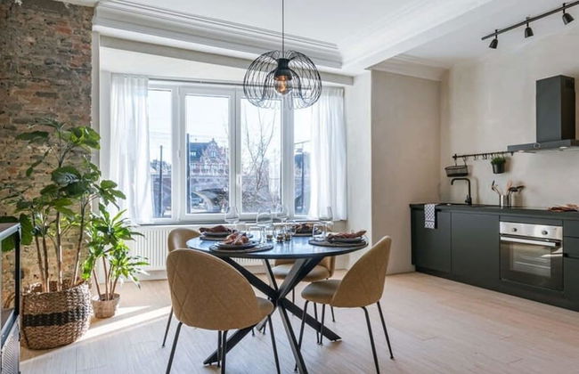 Industrial Apartment With Terrace in Antwerp - Photo 6