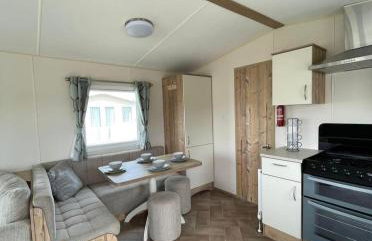 Staycation For You (Kent) - Photo 2