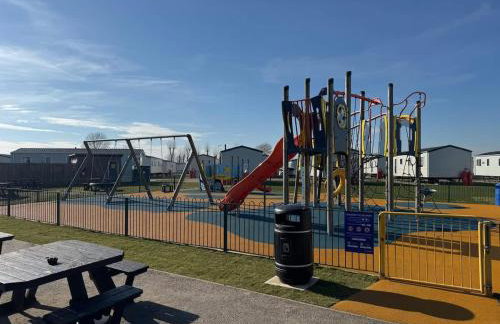 By The Sea Beach Swimming Pool - Photo 5