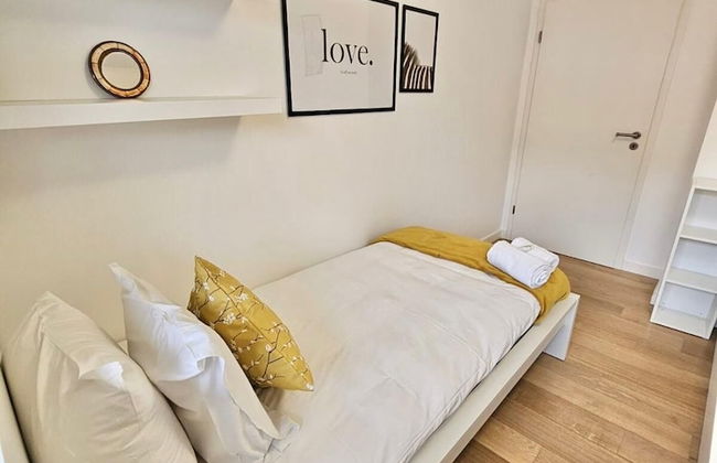 Bright 2 bedrooms flat w parking&balcont - Foto 6