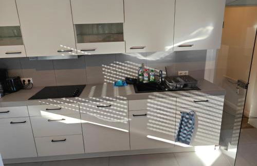 Siegen - Geisweid Work and stay Neu Modernisiert 3 Schlafzimmer Badezimmer Wohnzimmer Balkon - Foto 13