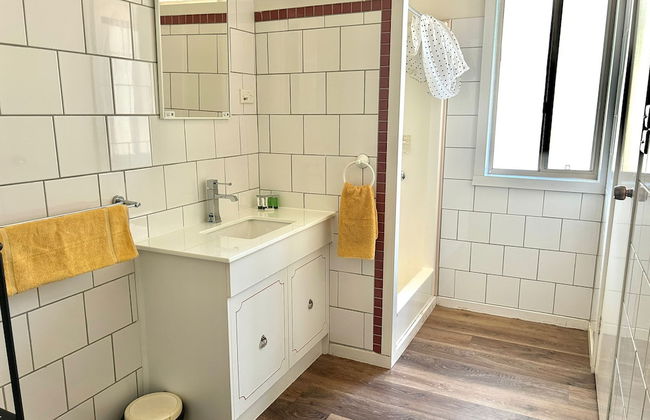 The Black Sparrow - Photo 54