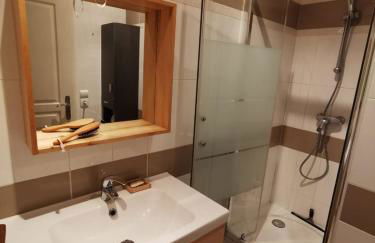 Villa avec piscine sur terrain clôt - Photo 38