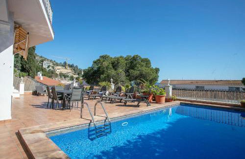 HOUSE WITH AMAZING VIEWS , OVERLOOKING THE FESTIVAL TOWN OF SITGES - Foto 7