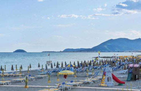 Stunning Home In Magliolo With Sauna - Photo 42