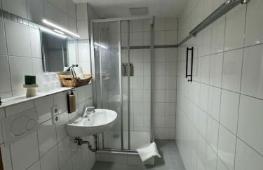 Almgasthaus Knöpflesbrunnen Vierbettzimmer 2 - Foto 3