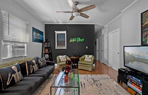 It’s Showtime-Book Lally’s House! Steps to Common! - Foto 17