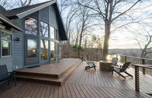 Exclusive Wooded Chalet w Magnificent River Views - Foto 2