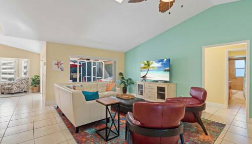 Pet Friendly Pool Home in River Reach of Naples FL - Photo 2