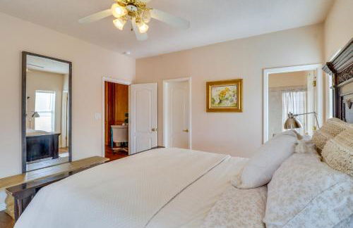 Patio with Tranquil Views! Home 14 Mi to Albuquerque - Foto 17