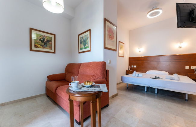 Beachfront Apartment -don Juan Manilva - Photo 8