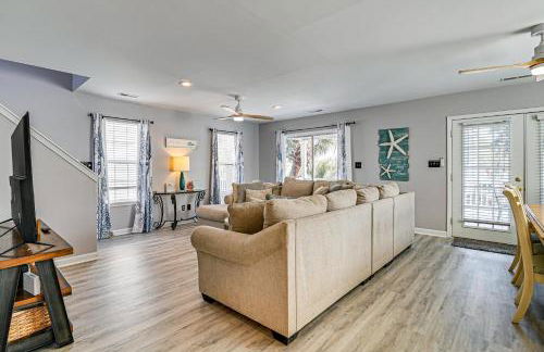 Walk to Ocean Surfside Beach Gem with Private Pool - Foto 6
