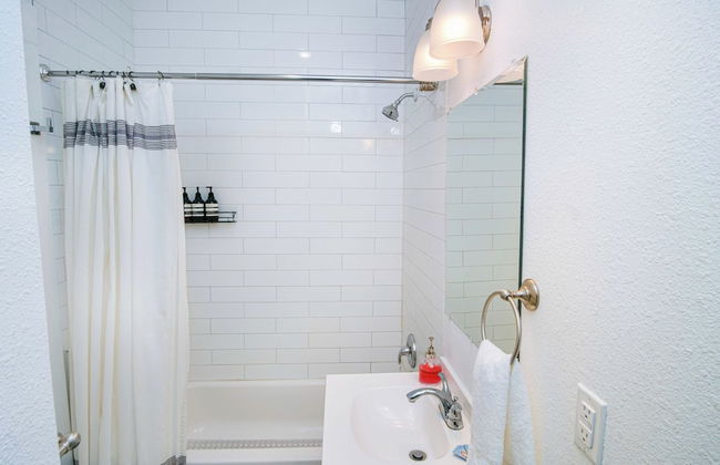 Impressive Cozy Historic 2BR Apt 201 Near Downtown - Foto 9