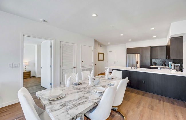 Luxury 3BR Hollywood Sign View by Oneluxstay - Photo 11