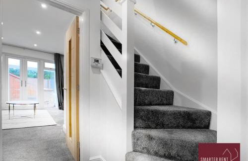 Woking - Parking Garden 2Bed - Foto 2