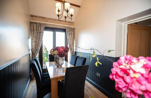 Tower Barn Cottage, Castle Carrock, a luxurious characterful cottage with hot tub and views - Foto 9