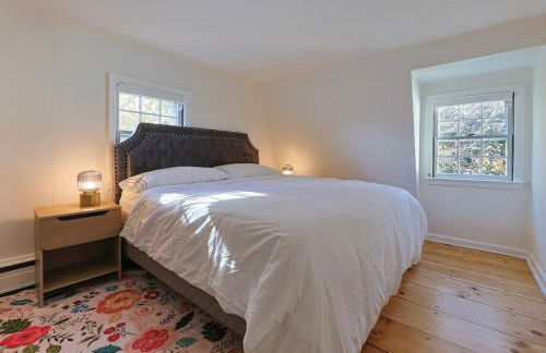 Long Island Nature Retreat with Peloton with Shared Pool - Foto 8