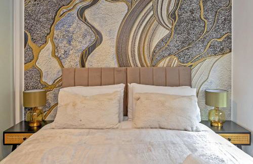 SUPERIOR AIRPORT SUITE, FREE Parking, Stylish, BALCONY, Two Bathrooms, Close To Airport, Station & Centre - Foto 20