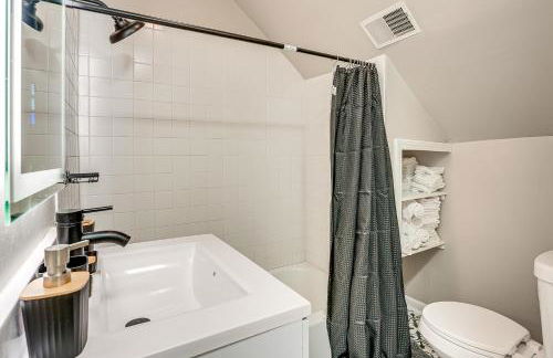 Stay Near the Derby and Downtown! Louisville Apt - Foto 17