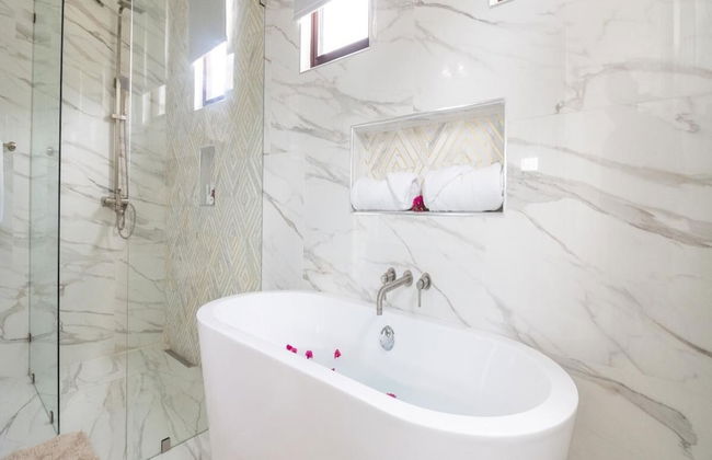 Villa 99 - 3 Bed w Private Pool - Photo 27