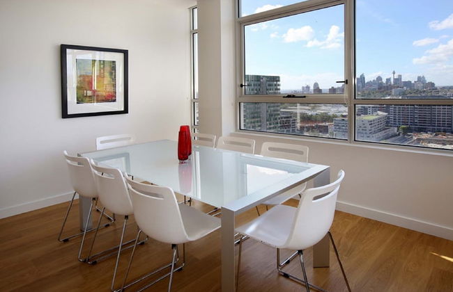 Moore to See - Photo 5