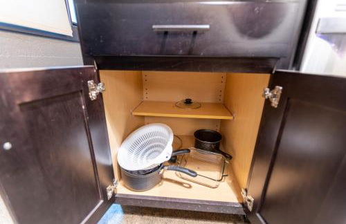 King Bed - Heart of PB - Jaw-Dropping Rooftop and Gym - Foto 18