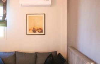 Τraditional fully detached villa on a luxurious hillock of Thessaloniki with its own garden also for family & wedding gatherings for 10 to 25 people only 15 minutes from airport - Foto 78