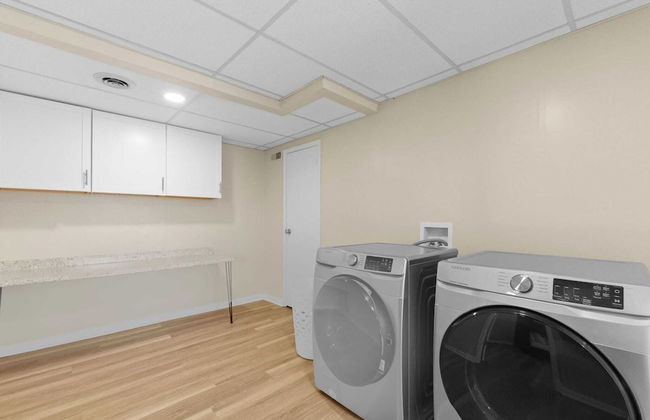 Pleasant Cove Waterfront Getaway With Fire Pit, Deck, and Lake Views - Foto 33