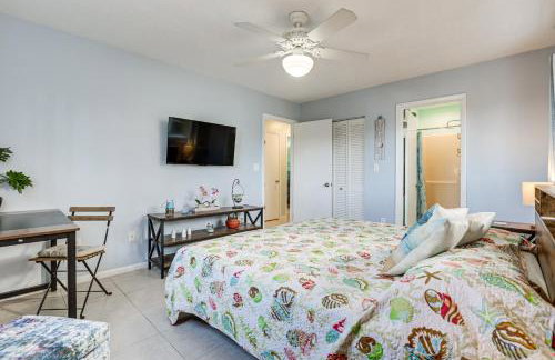 Canal-Front Gem w/ Peekaboo Views in Cudjoe Key! - Foto 13