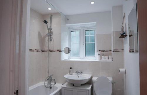 Whole 2-Bed Apartment - Contractors, Professionals, ULEZ Free, Free Parking, B'ham City 10mins - Foto 20