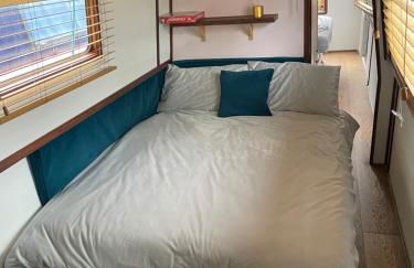 Lovely Canal Boat in Little Venice for Family & Friends - Photo 7