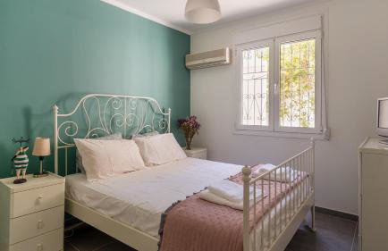 Bunny island- seaview house, private garden , Lagonisi, Attika riviera by Comfortbnb - Photo 4