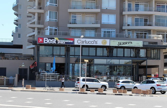 Stay Spectacular - Photo 51