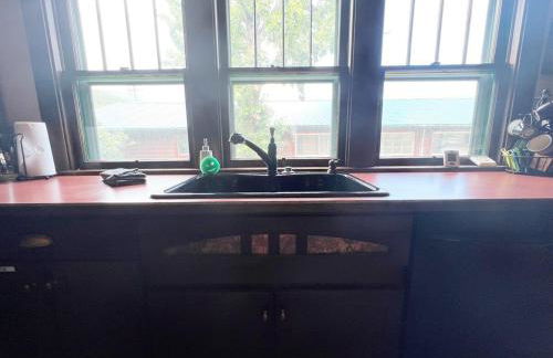 Hill City Haven Downtown Main Street - Foto 13