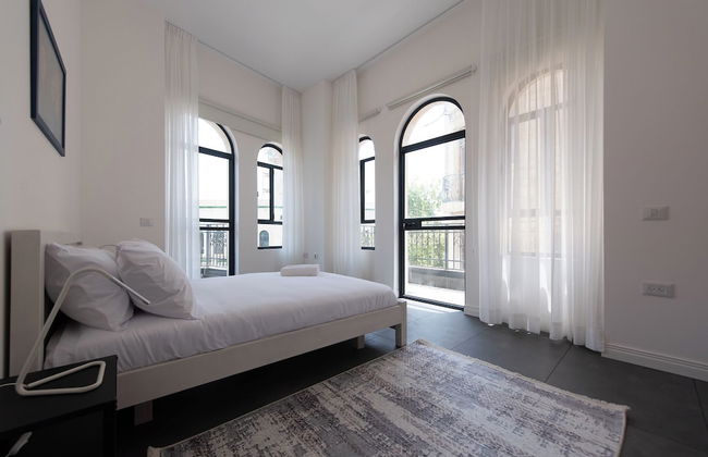 PORT CITY HAIFA - Flea Market Luxury - Foto 3