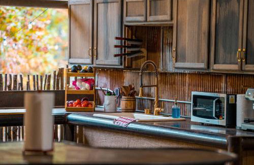 Karolina Rose- Luxury Cabin w/ Hot Tub + 1-UTV - Foto 17