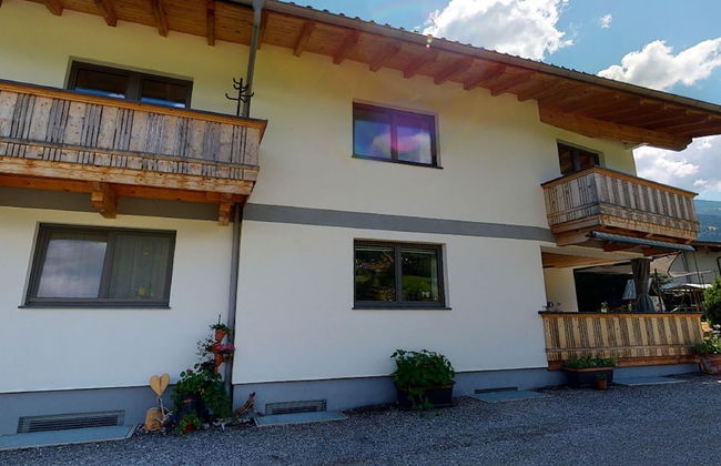 Idyllic Apartment in Stumm With Panoramic View - Photo 1