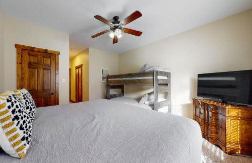 Spacious Lakeview Townhouse Sleeps 8 Deck Grill - Foto 20