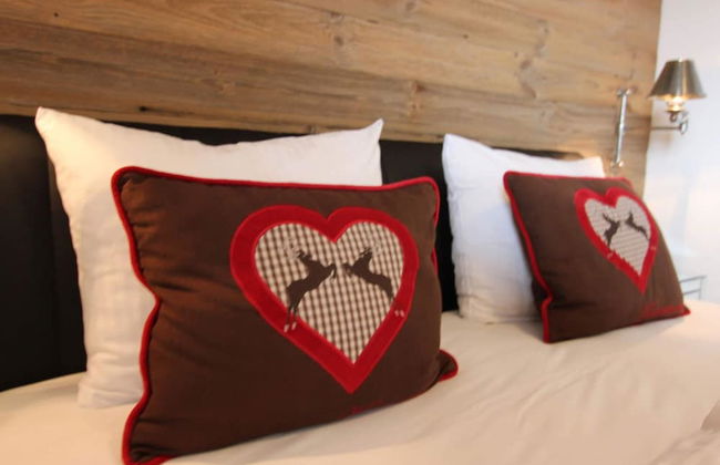 Unique & Exclusively Furnished Chalet near Ski Lift - Foto 2