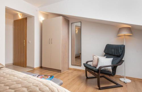 Holiday home Svilaja I Heated pool, family retreat - Photo 26