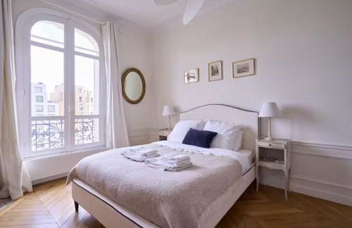 Grand appartement Haussmannien à 12 min de Paris - chic spacious classic Parisian apartment - Foto 13