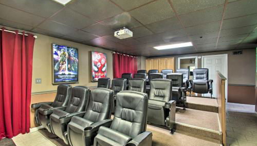 17-Seat Theater, Hot Tub and Game Room Ideal Home! - Foto 4