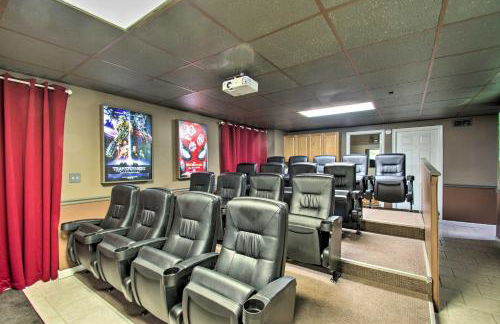 17-Seat Theater, Hot Tub and Game Room Ideal Home! - Foto 4